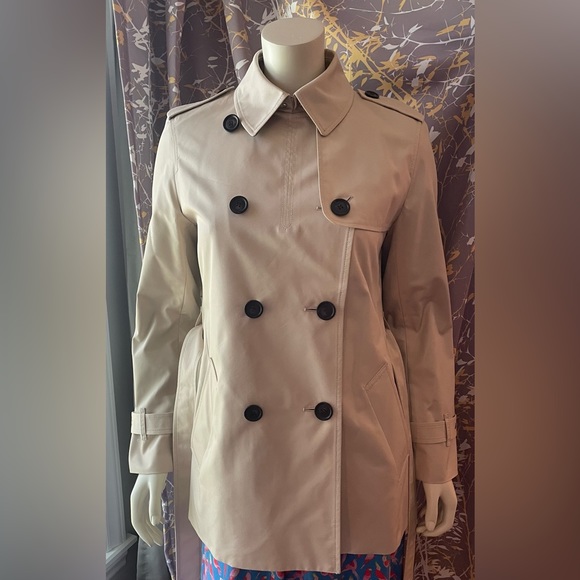 GORGEOUS Coach Short Trench, NWT, Porcelain, Size Medium - Picture 3 of 10